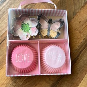 NEW Rae Dunn 24 Piece Paper Cupcake & Cookie Cutter Set.